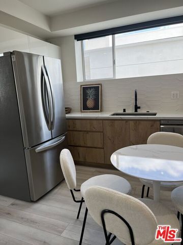 124 S Croft Avenue, Los Angeles, CA 90048