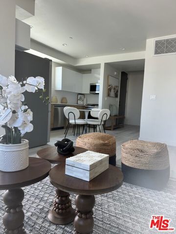 124 S Croft Avenue, Los Angeles, CA 90048