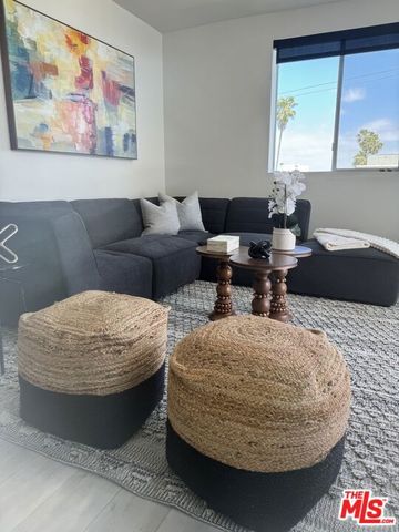 124 S Croft Avenue, Los Angeles, CA 90048