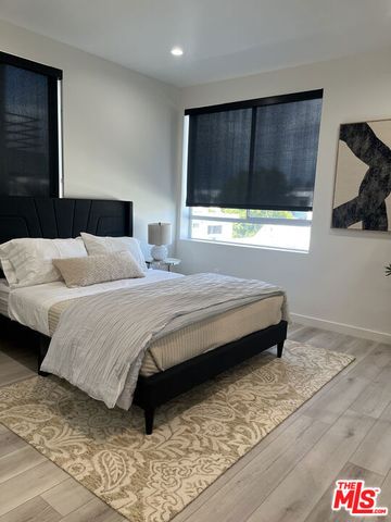 124 S Croft Avenue, Los Angeles, CA 90048