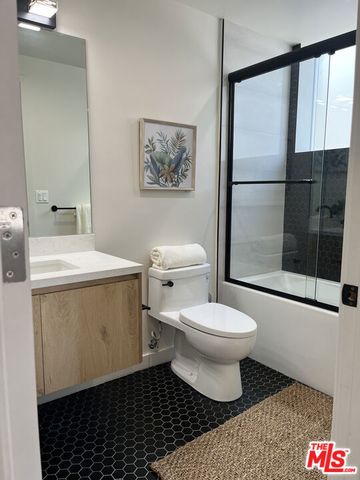 124 S Croft Avenue, Los Angeles, CA 90048