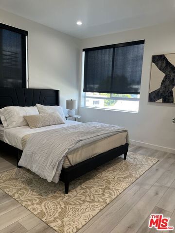 124 S Croft Avenue, Los Angeles, CA 90048