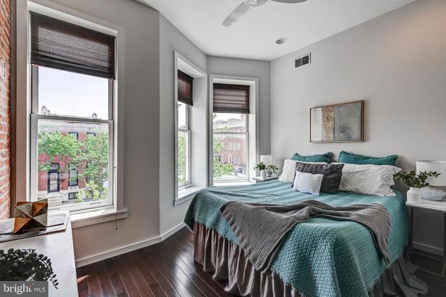 136 W OSTEND ST, Baltimore, MD 21230