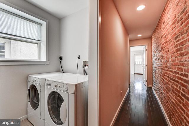 136 W OSTEND ST, Baltimore, MD 21230