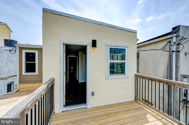 136 W OSTEND ST, Baltimore, MD 21230