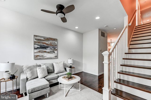 136 W OSTEND ST, Baltimore, MD 21230