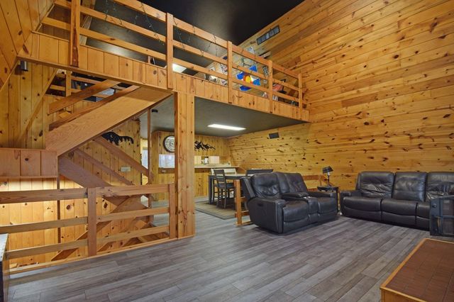 24746 Green Valley Parkway, Elkhart, IN 46517