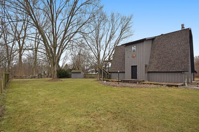 24746 Green Valley Parkway, Elkhart, IN 46517