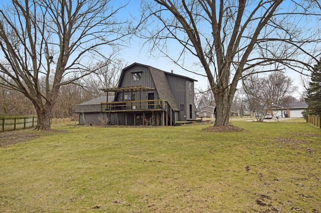 24746 Green Valley Parkway, Elkhart, IN 46517