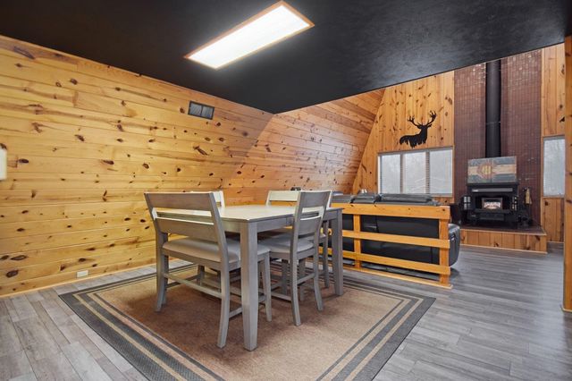 24746 Green Valley Parkway, Elkhart, IN 46517