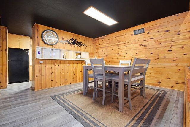 24746 Green Valley Parkway, Elkhart, IN 46517