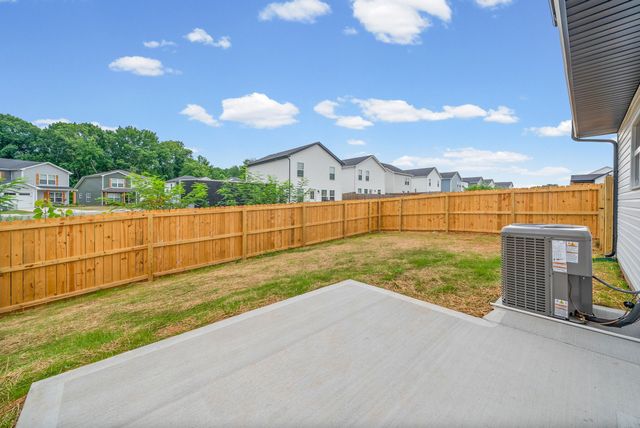 180 Quarry Ridge Rd, Clarksville, TN 37043