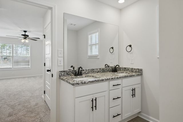 180 Quarry Ridge Rd, Clarksville, TN 37043