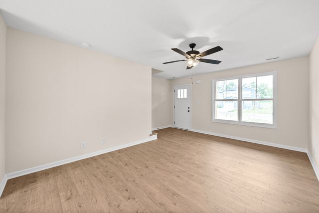 180 Quarry Ridge Rd, Clarksville, TN 37043