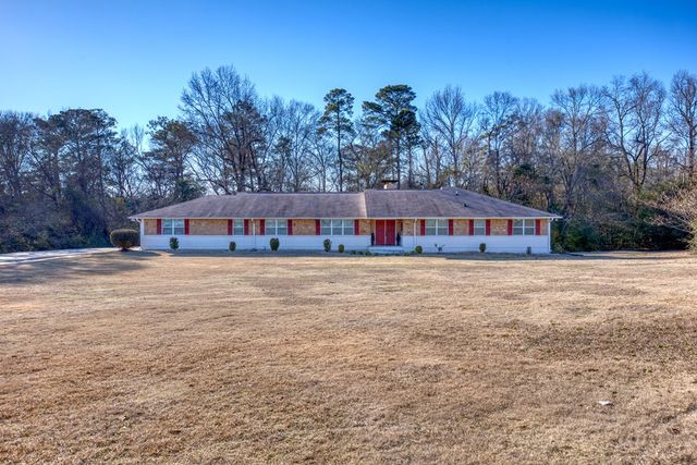 2200 Sandfort Road, Phenix City, AL 36869