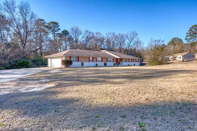 2200 Sandfort Road, Phenix City, AL 36869