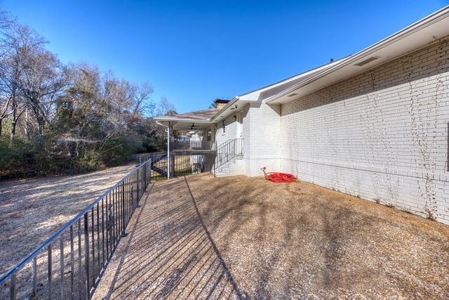 2200 Sandfort Road, Phenix City, AL 36869