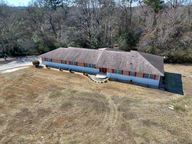 2200 Sandfort Road, Phenix City, AL 36869