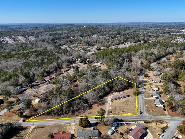 2200 Sandfort Road, Phenix City, AL 36869