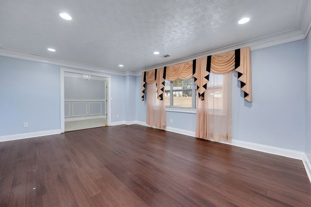 2200 Sandfort Road, Phenix City, AL 36869