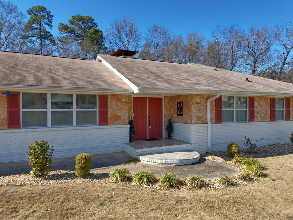 2200 Sandfort Road, Phenix City, AL 36869