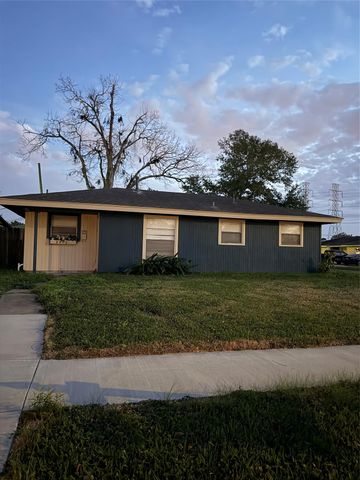 2802 Wentworth Lane, Pasadena, TX 77506