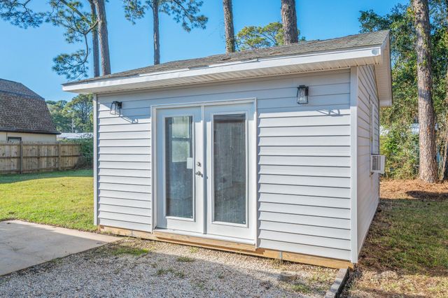 21 Kohler Drive, Mary Esther, FL 32569