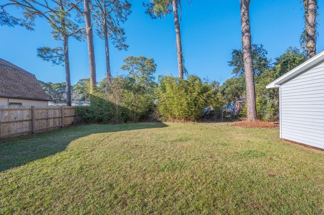 21 Kohler Drive, Mary Esther, FL 32569