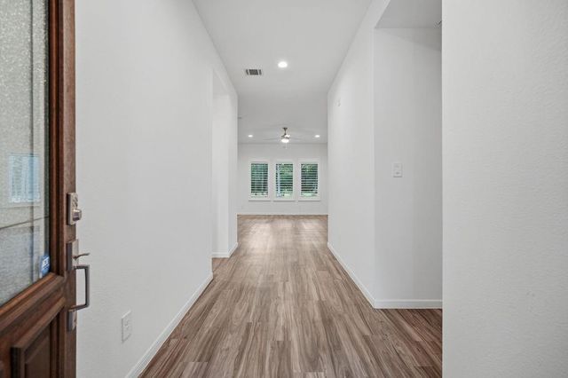 129 Jim Hall Lane, New Waverly, TX 77358