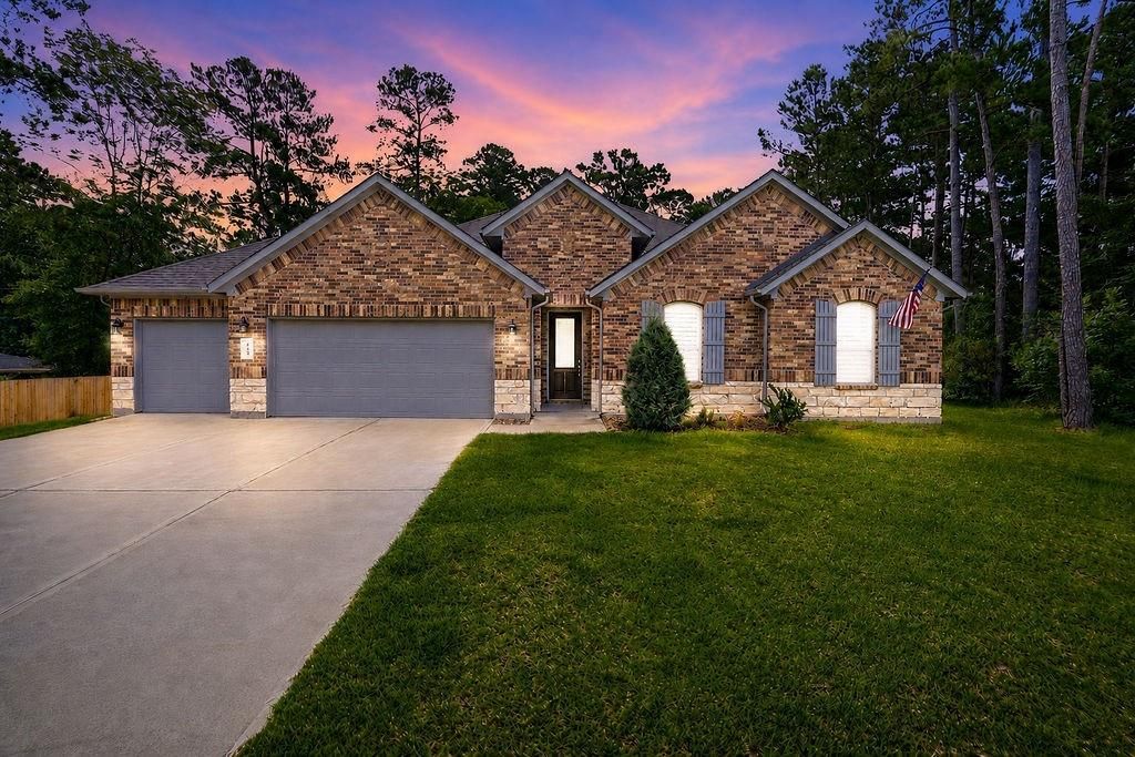 129 Jim Hall Lane, New Waverly, TX 77358