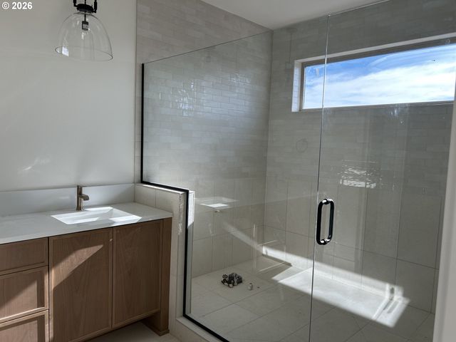 3776 Landis St, West Linn, OR 97068