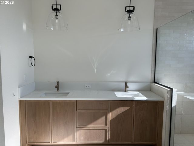 3776 Landis St, West Linn, OR 97068