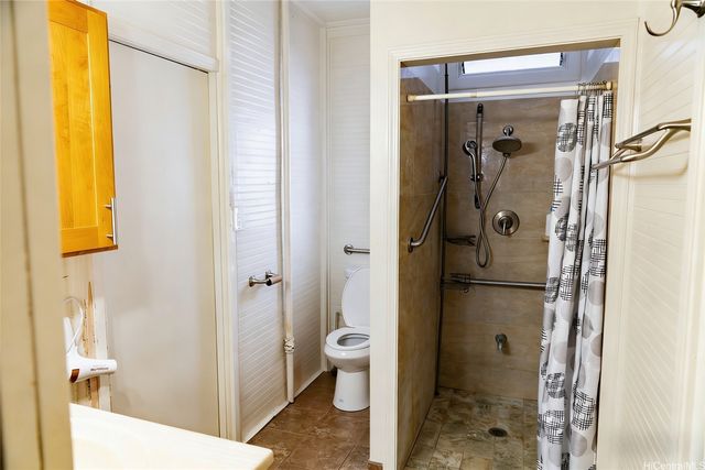 1208 N School Street, Honolulu, HI 96817