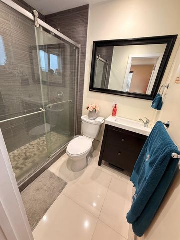 1941 NE 51st Court B, Fort Lauderdale, FL 33308