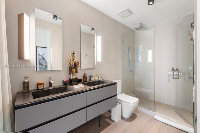 601 NE 27 Th104 TH104, Miami, FL 33137