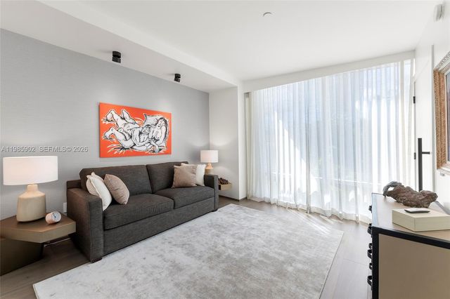 601 NE 27 Th104 TH104, Miami, FL 33137