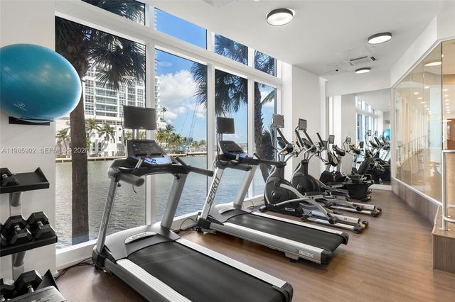 601 NE 27 Th104 TH104, Miami, FL 33137
