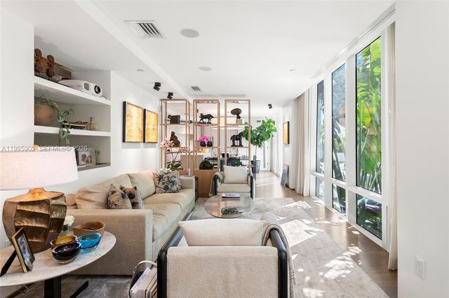 601 NE 27 Th104 TH104, Miami, FL 33137