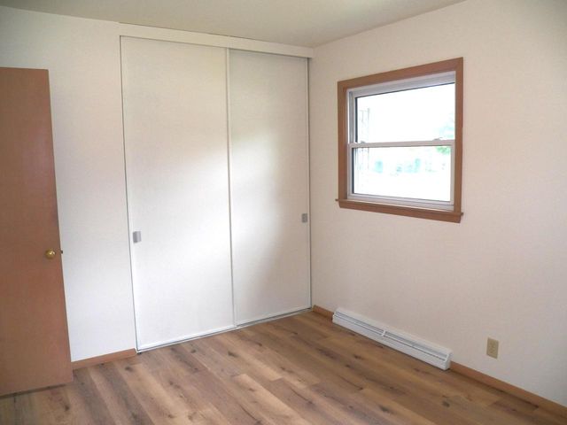 3609 Meadow LANE, Manitowoc, WI 54220