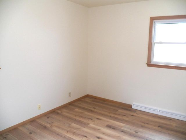 3609 Meadow LANE, Manitowoc, WI 54220