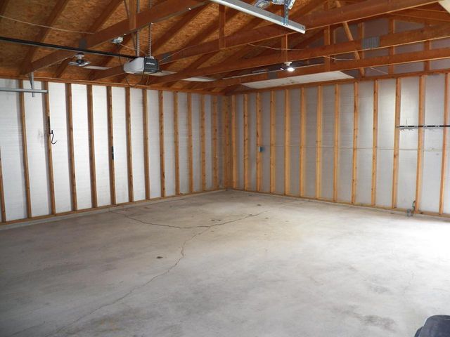 3609 Meadow LANE, Manitowoc, WI 54220