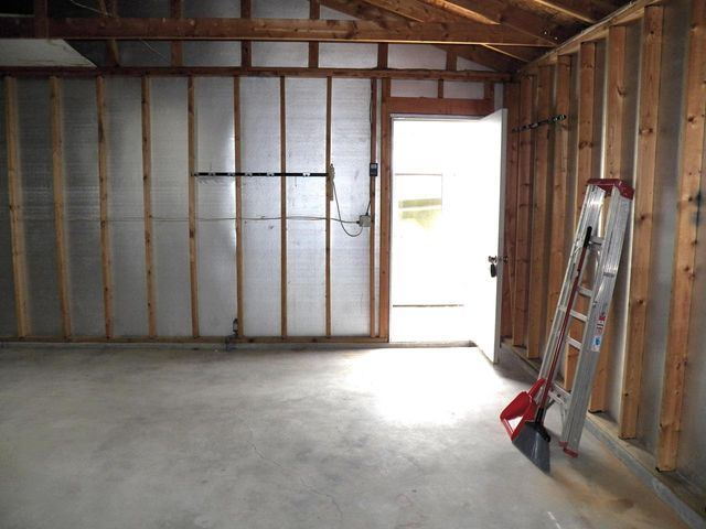 3609 Meadow LANE, Manitowoc, WI 54220