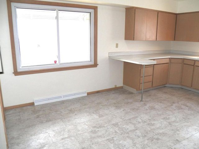 3609 Meadow LANE, Manitowoc, WI 54220
