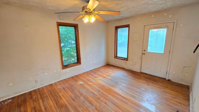 4934 Newton Avenue N, Minneapolis, MN 55430