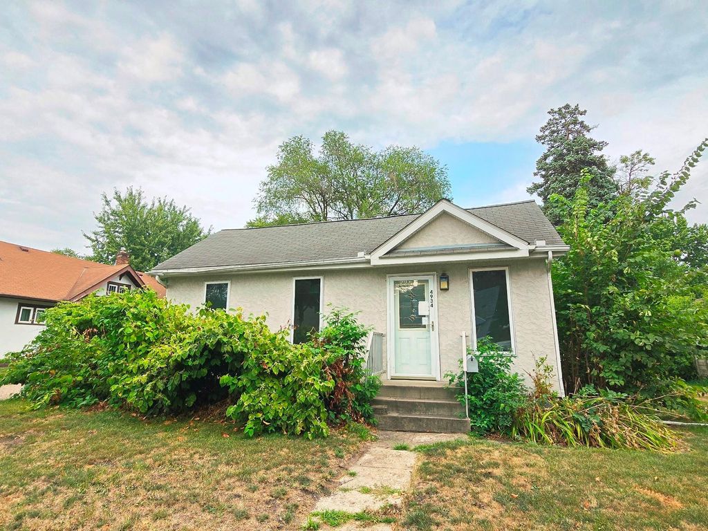 4934 Newton Avenue N, Minneapolis, MN 55430