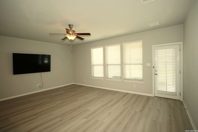 105 VAIL DR, Boerne, TX 78006