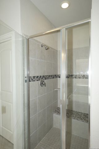 105 VAIL DR, Boerne, TX 78006