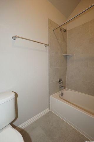 105 VAIL DR, Boerne, TX 78006