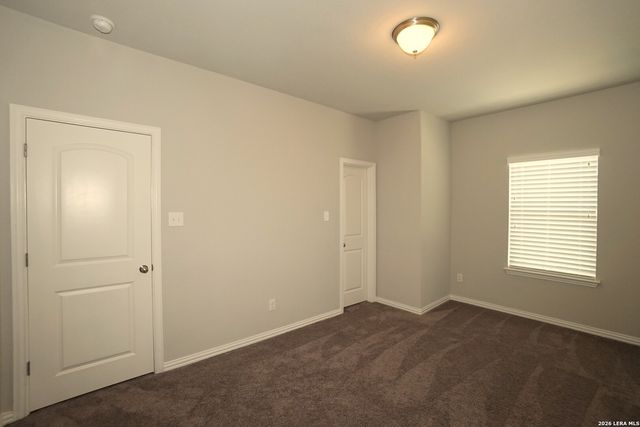 105 VAIL DR, Boerne, TX 78006
