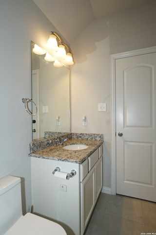 105 VAIL DR, Boerne, TX 78006